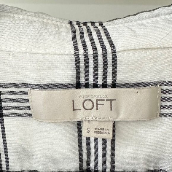 Loft White & Black Plaid Button Up Long-Sleeve Shirt, Size S - Picture 3 of 6
